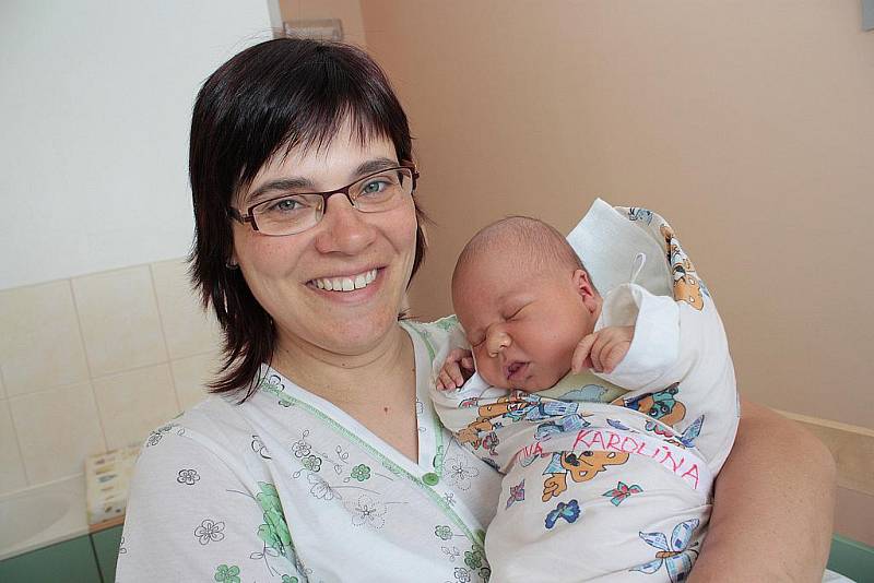 Karolína Kupková se narodila 30. dubna 2010, kdy měřila 50 centimetrů a vážila 3790 gramů. S rodiči Michaelou a Františkem Kupkovými brzy zamíří domů za tříletým bratrem Ondřejem do Starého Kolína.