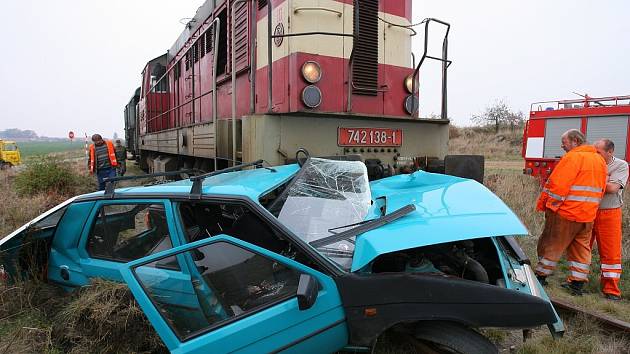 Srážka vlaku a favorita u Toušic. 22. října 2008