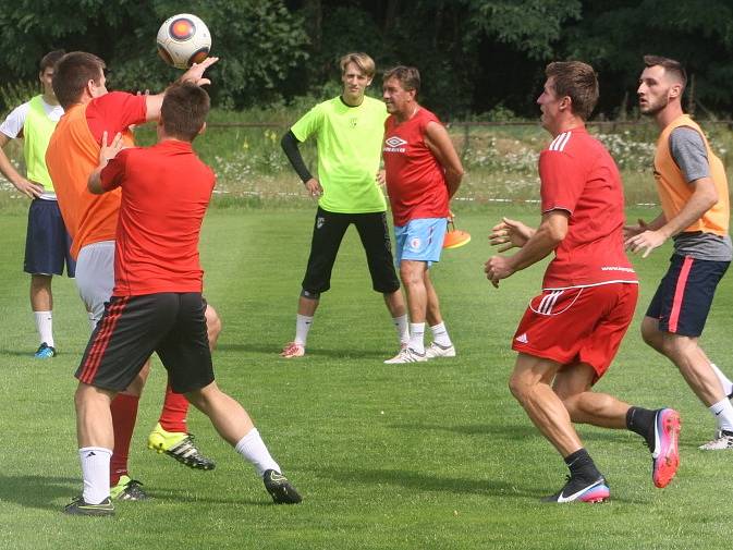 Fotbalisté Kolína zahájili v neděli 9. července přípravu na novou sezonu.