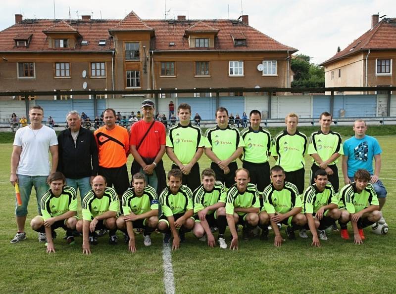 Fotbalisté Kouřimi vykazovali po celou sezonu nejlepší výkony a po zásluze se stali vítězi okresního přeboru.