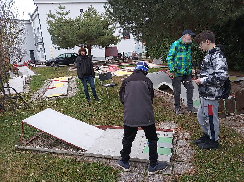 Turnajem v minigolfu ukončili minigolfisté z Peček sezonu.