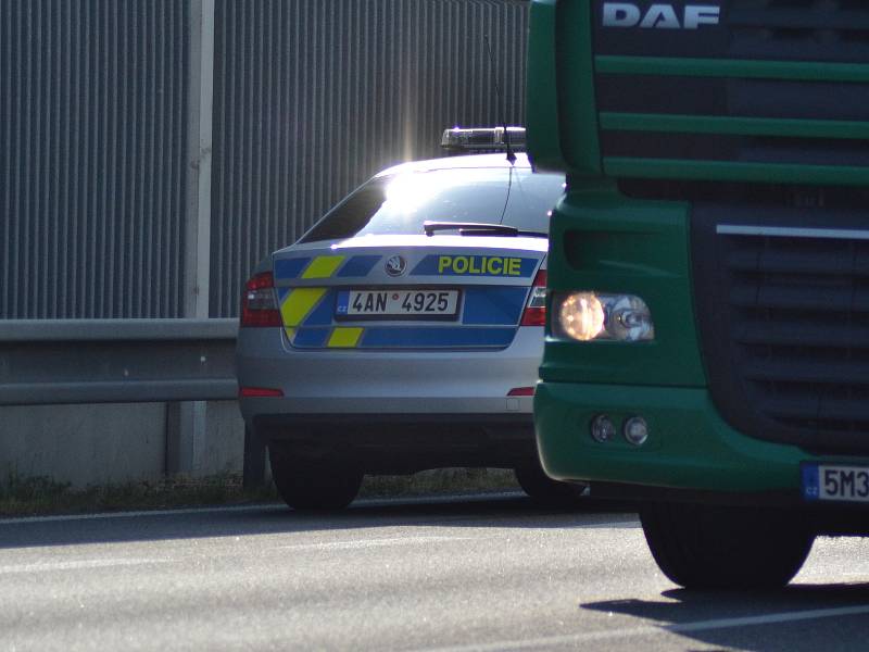 Tragický dopravní nehoda se odehrála nedaleko sjezdu na Šťáralku.