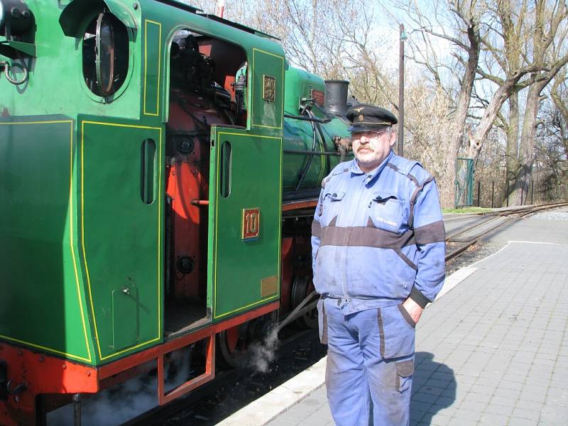 Velikonoční jízdy na Kolínské řepařské drážce