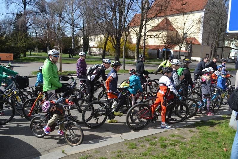 První cyklovyjížďka a slavnostní zahájení provozu Cyklistického centra v Kolíně