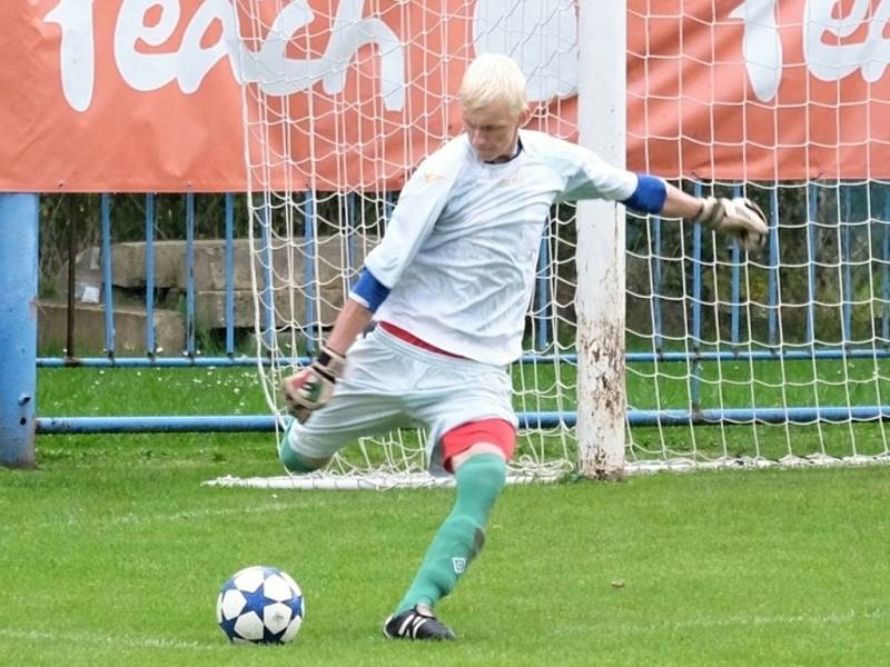 Z utkání Břežany II - Sadská (1:0).