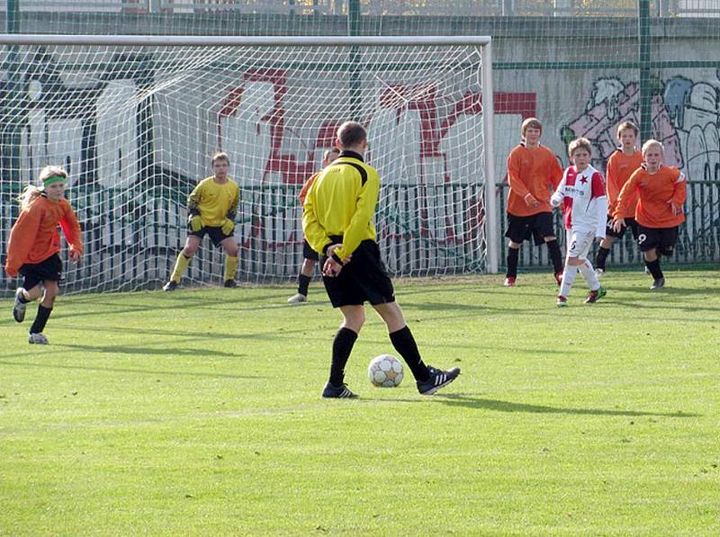 Z utkání mladších žáků Slavia Praha B - FK Kolín (6:1).