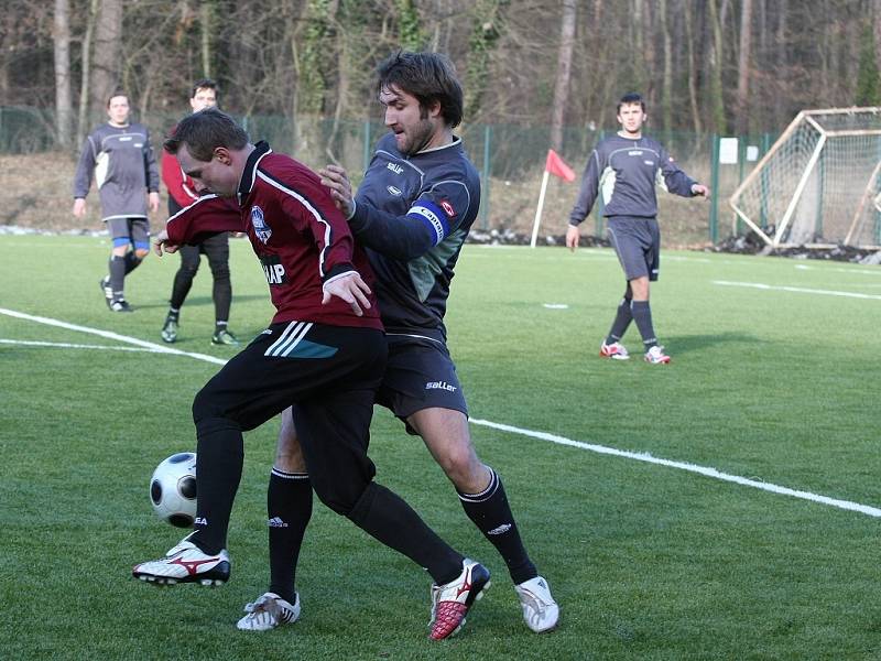 Z utkání kolínského zimního fotbalového turnaje Kutná Hora - Polepy (2:0).