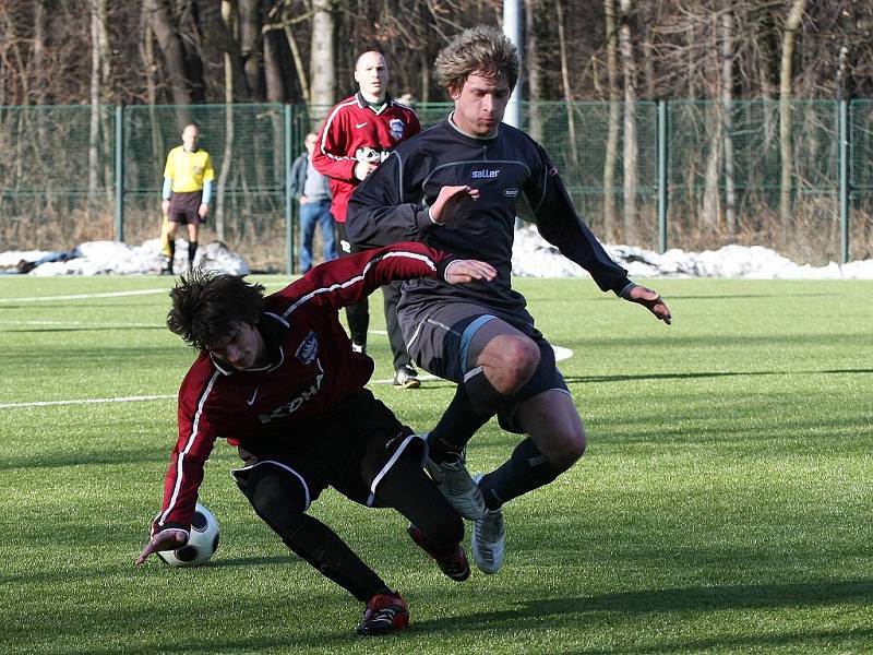 Z utkání kolínského zimního fotbalového turnaje Kutná Hora - Polepy (2:0).
