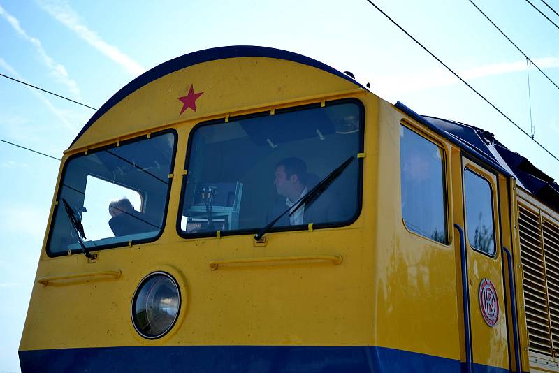 Předseda Poslanecké sněmovny Jan Hamáček ve zkušebním centru VUZ.