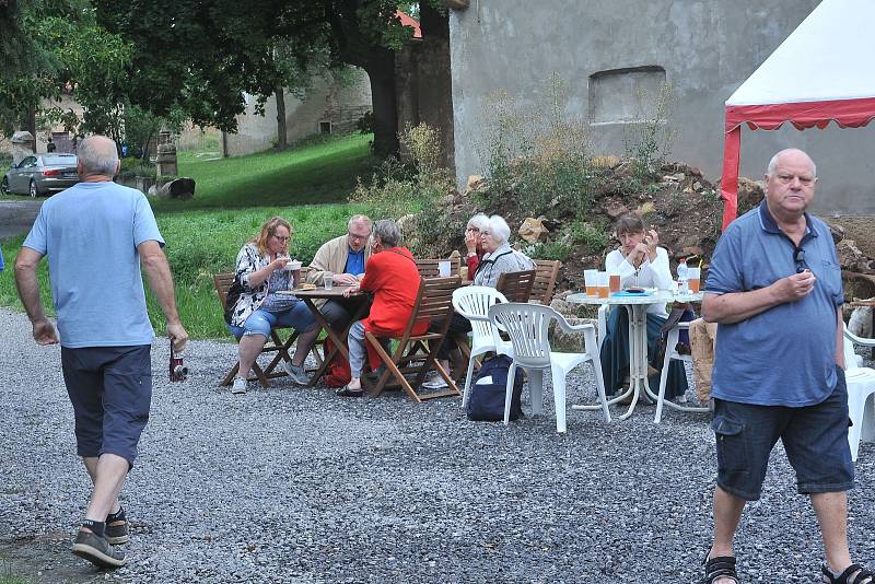 Restaurant Day a pečení chleba ve Štolmíři