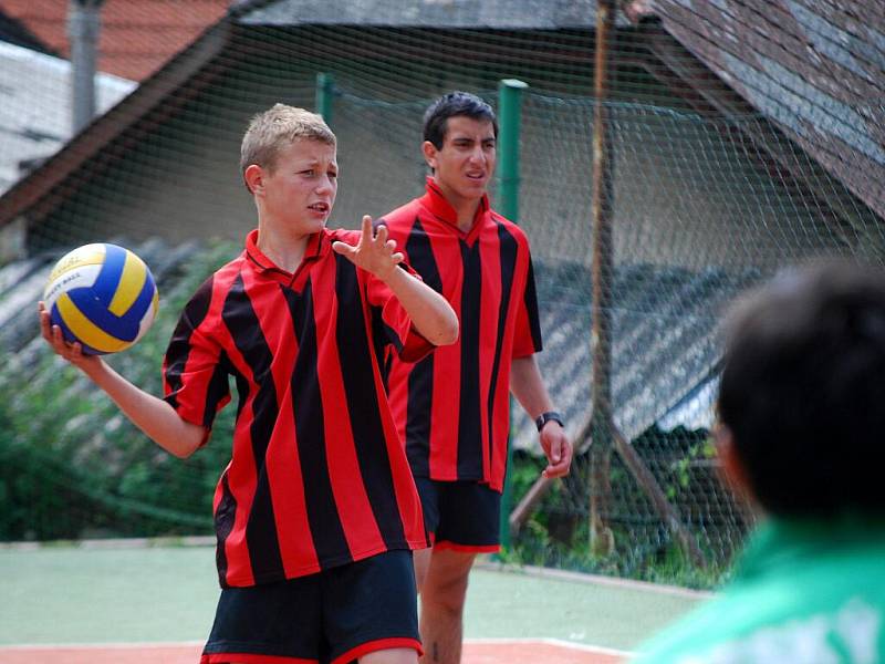 Žákovský turnaj smíšených družstev ve vybíjené