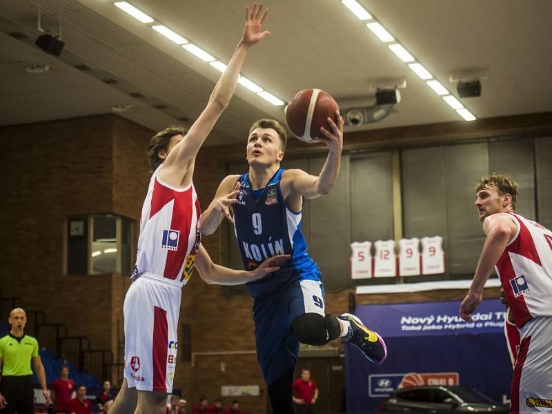 Semifinále Českého poháru BC Kolín - Pardubice (86:82).