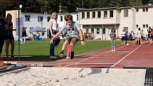 Malí sportovci si vyzkoušeli zrekonstruovaný areál Na Kutilce v Českém Brodě.