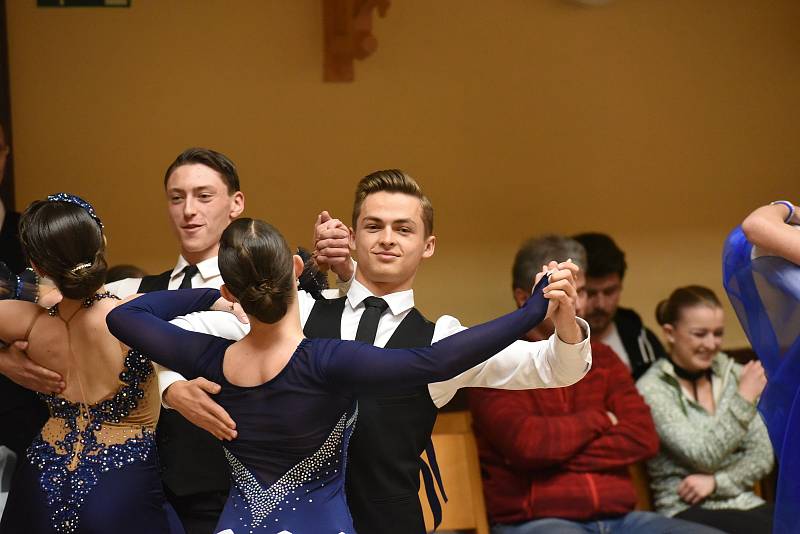 Z Memoriálu Bohuslava Matiáše, soutěže ve společenském tanci na Zámecké v Kolíně.