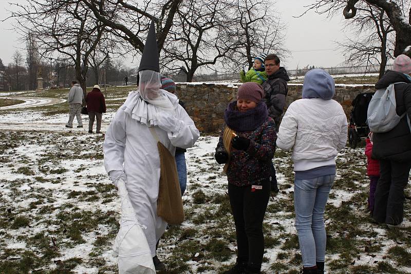 Na první adventní neděli byl v kouřimském skanzenu připraven jeden z národopisných pořadů s názvem Svatomikulášská obchůzka.