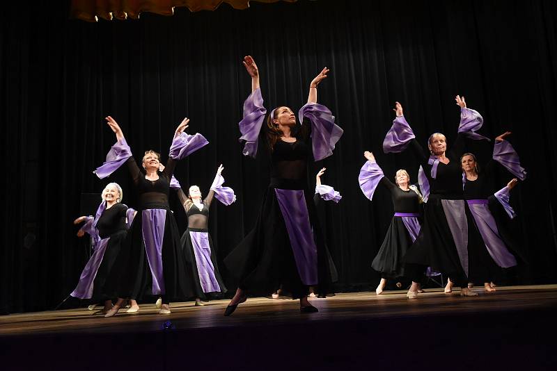 Z tanečního večera Gina Bellydance Studia.