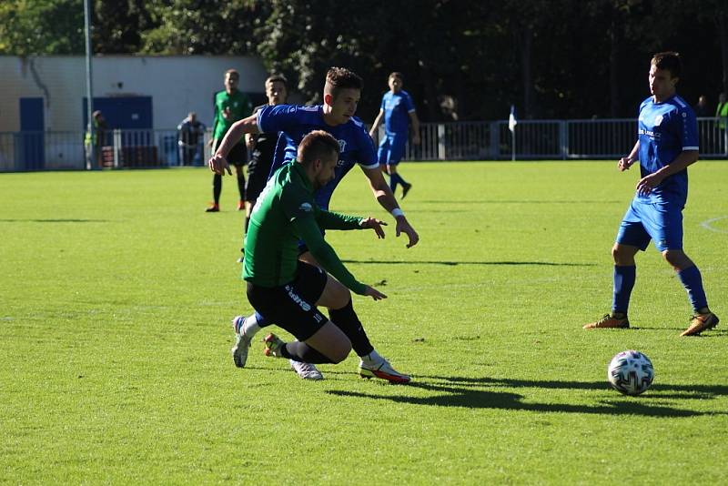 Z divizního fotbalového utkání Český Brod - Souš (2:1)