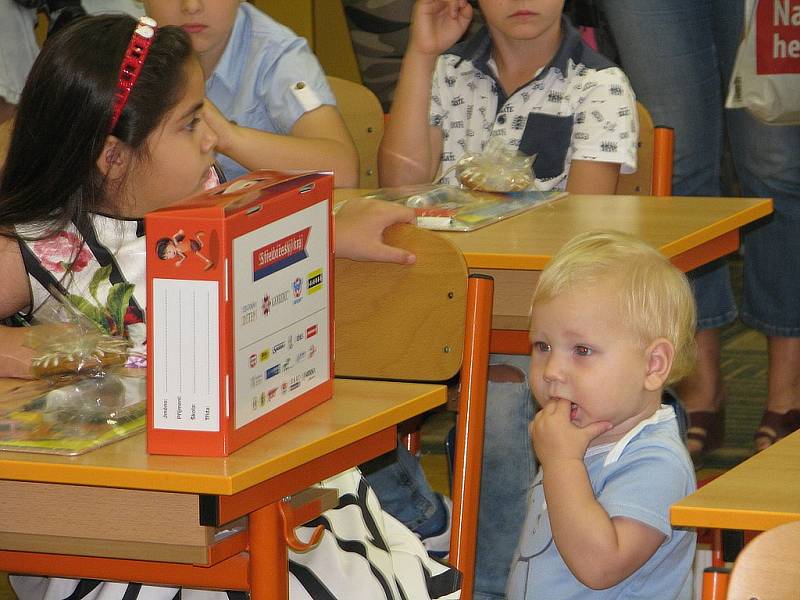 Slavnostní zahájení školního roku pro prvňáčky na 5. ZŠ Kolín, 1. září 2016