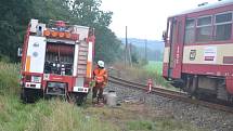 Trať z Peček do Kouřimi. Na přejezdu nedaleko Peček se stala nehoda například před čtyřmi lety.