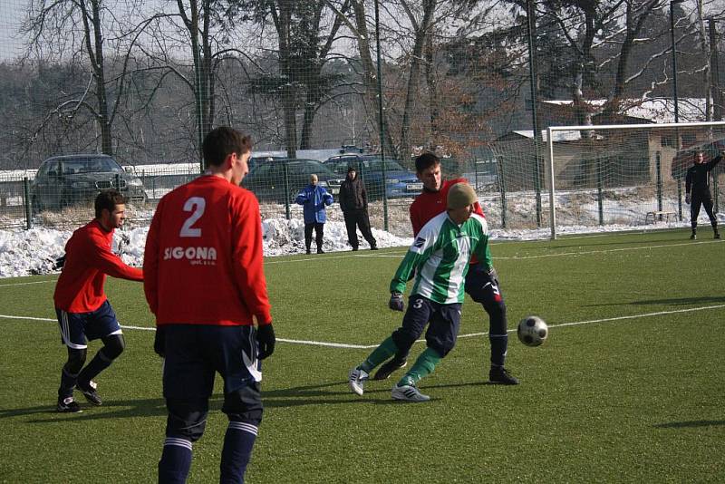 Z utkání zimního turnaje Zásmuky - Poděbrady (1:3).