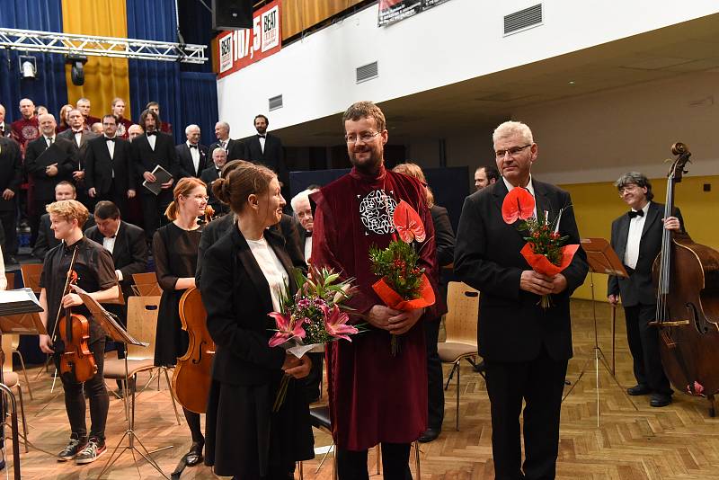 Podzimní koncert Kolínské filharmonie ve velkém sále Městského společenského domu v Kolíně.