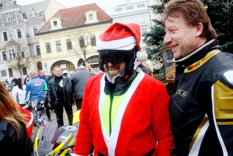 Vánoční výjezd motorkářů pod taktovkou Kolínské verbeže