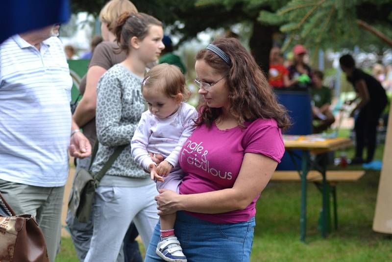 Hemžení přilákalo spoustu dětí. Přesto nebyla účast z největších