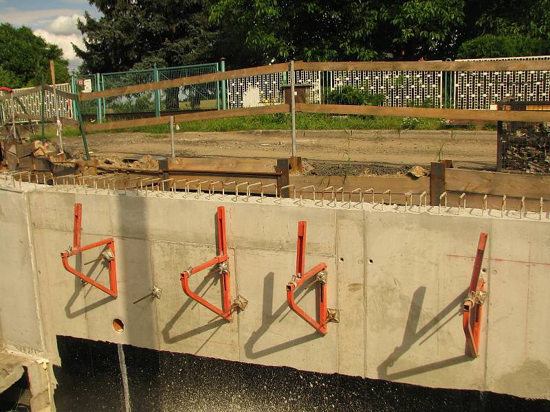 Rekonstrukce mostu v Libenicích.