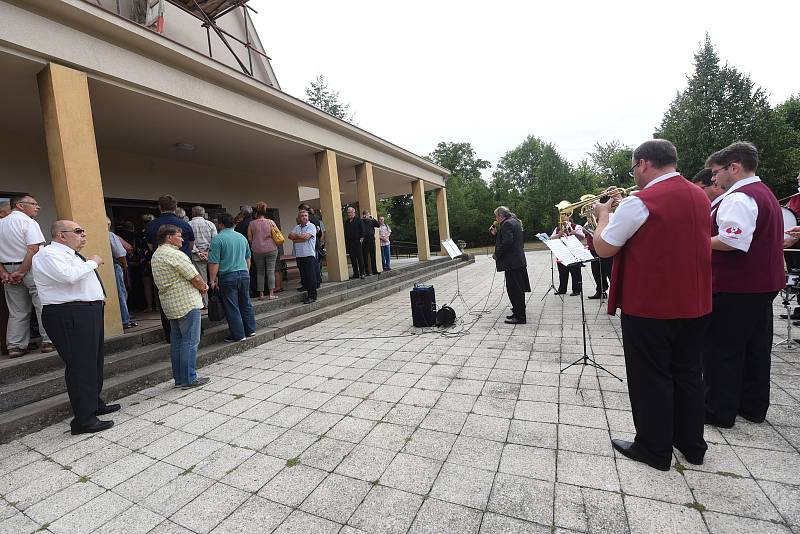 Pohřeb kapelníka Suchdolanky Josefa Košaty