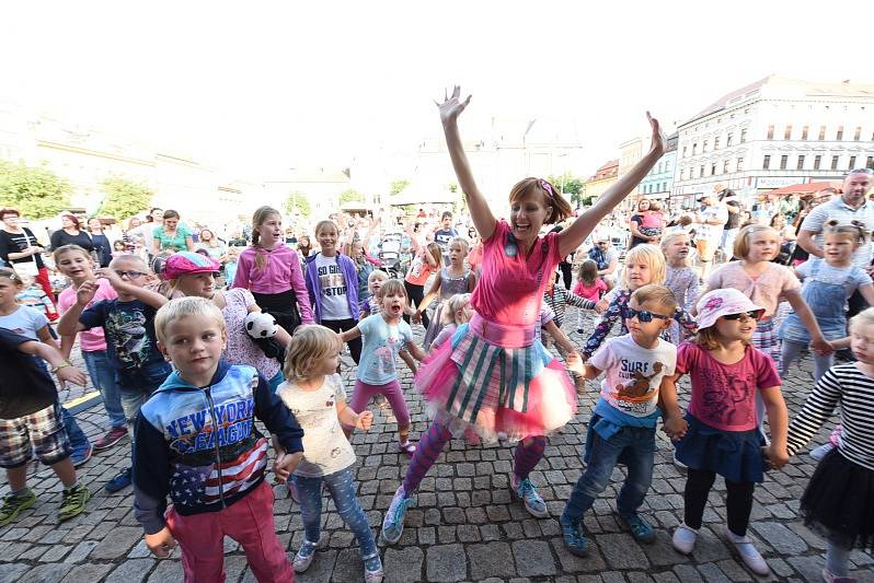 Posvícenské kulturní léto udělalo radost dětem i milovníkům písní Jaroslava Ježka.