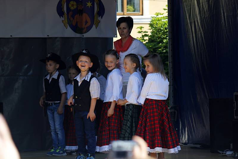 Keramické trhy a Setkání Kostelců