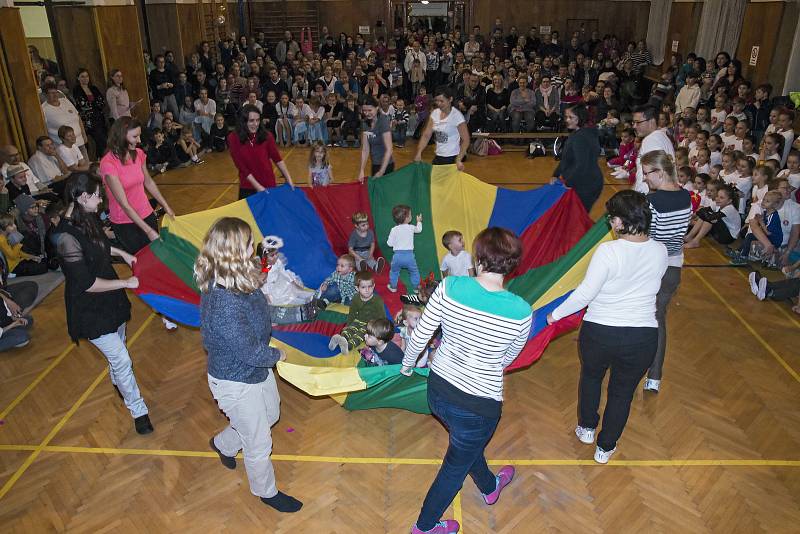 Sokolové v Českém Brodě se cvičení s dětmi věnují s mnohaletou tradicí