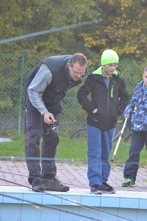 Místo koupání přišel na řadu výlov