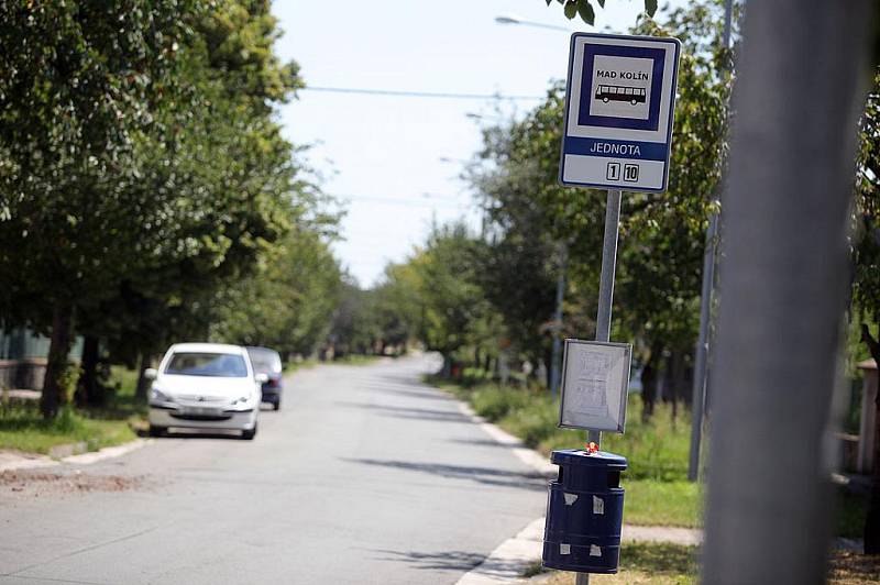 Autobusová zastávka Sendražice - Jednota.