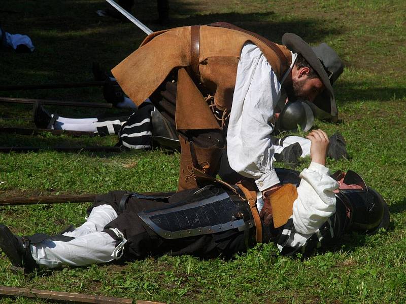 Historické slavnosti Mračení na tvrzi Tuchoraz 