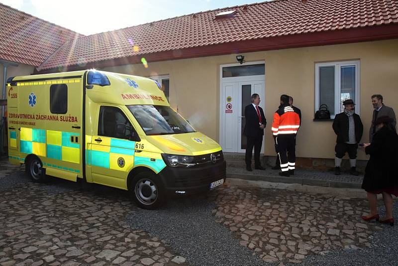 Výjezdové centrum záchranné služby v Kostelci nad Černými lesy se v úterý 18. února otevřelo v nových prostorách.