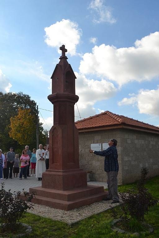 V obci Kšely světili zvoničku