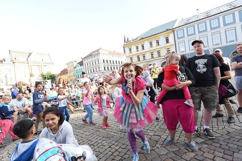 Posvícenské kulturní léto udělalo radost dětem i milovníkům písní Jaroslava Ježka.