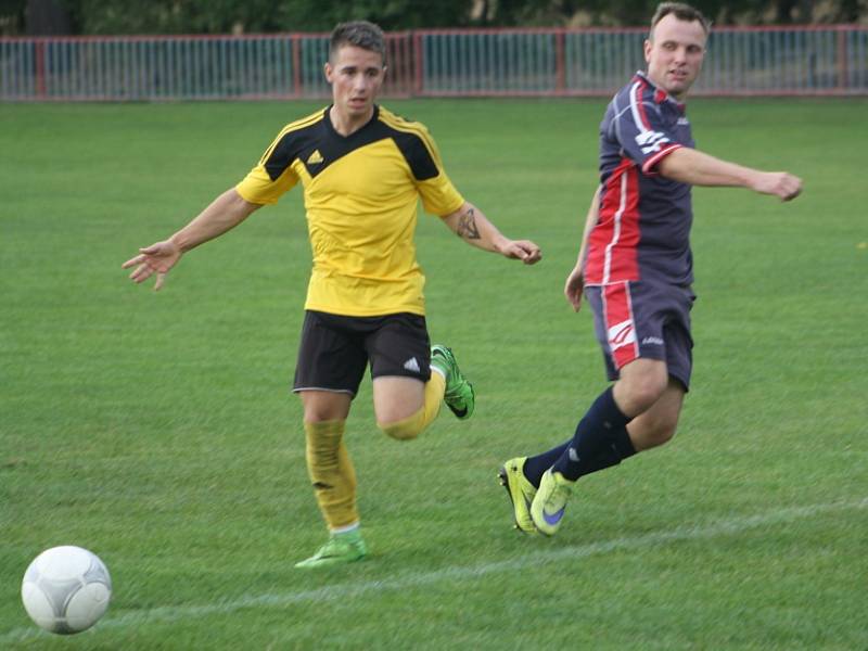 Z utkání Jestřabí Lhota - Žiželice (2:2, PK 1:4).