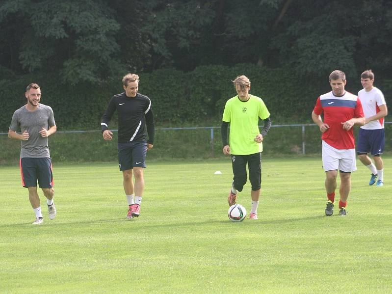 Fotbalisté Kolína zahájili v neděli 9. července přípravu na novou sezonu.