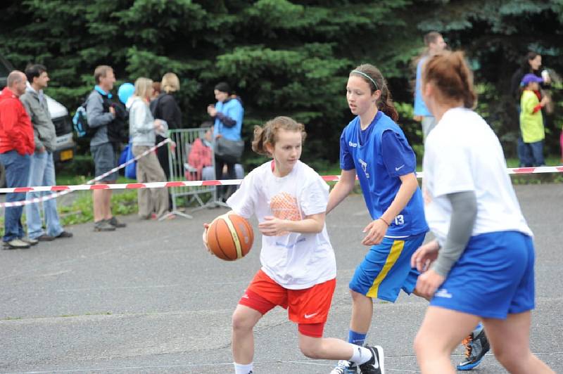 Streetball a dětský den byl již po patnácté