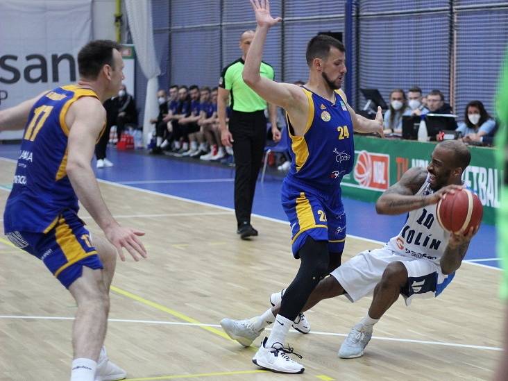 Třetí utkání semifinálové série NBL BC Kolín - Opava (79:67).