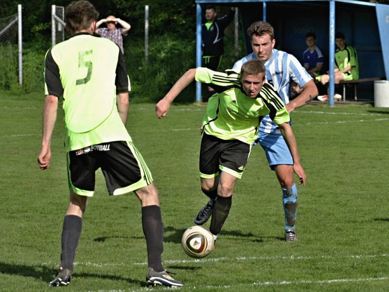 Z utkání Kouřim - Jevany (2:1).