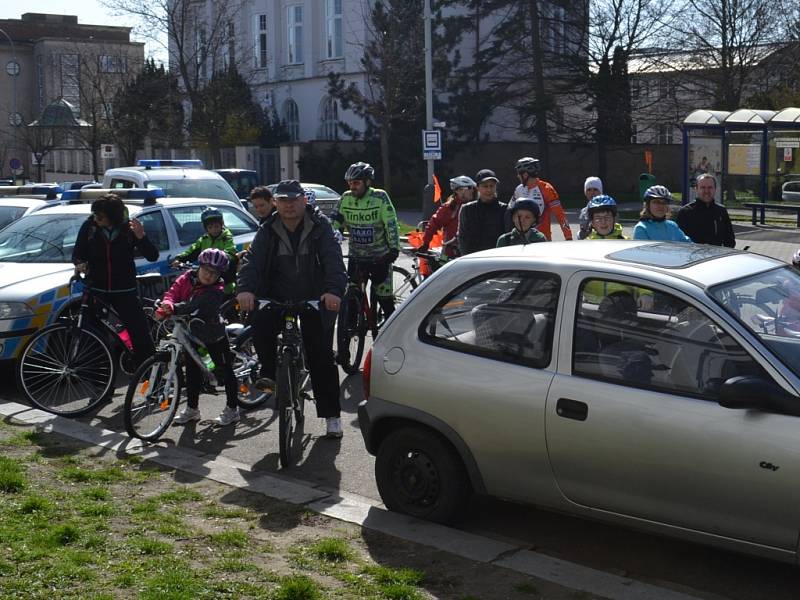 První cyklovyjížďka a slavnostní zahájení provozu Cyklistického centra v Kolíně