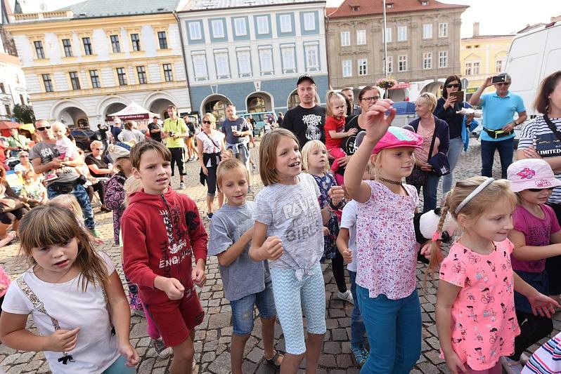 Posvícenské kulturní léto udělalo radost dětem i milovníkům písní Jaroslava Ježka.