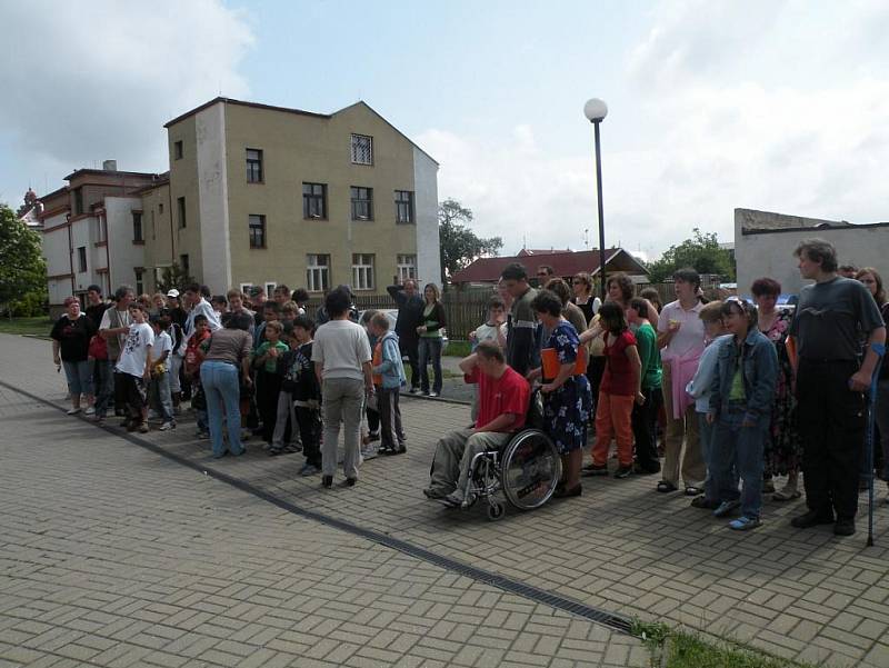 Cvičná evakuace školy.