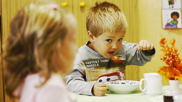 Umístit dítě do mateřské školky je kdekoliv na Kolínsku běh na hodně dlouhou trať. Místa dlouhodobě chybí.