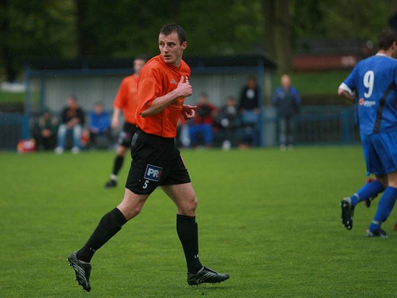 Z utkání FK Kolín - Vyšehrad (1:2).