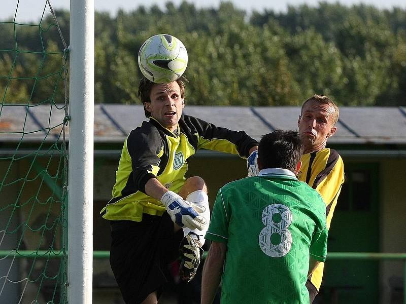 Z utkání Ratboř - Třebovle (2:0).