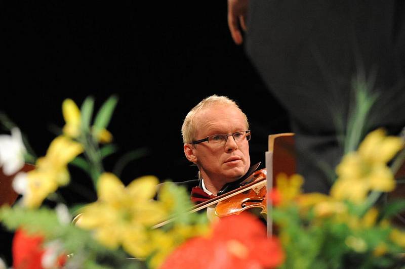 Jen jedničky a dvojky měl ve svém datu konání letošní Vánoční koncert Kolínské filharmonie.